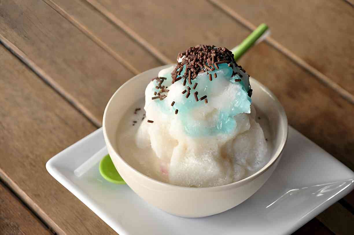 Snowflake Ice Cream Recipe (Light, Creamy & Festive) - Ice Cream